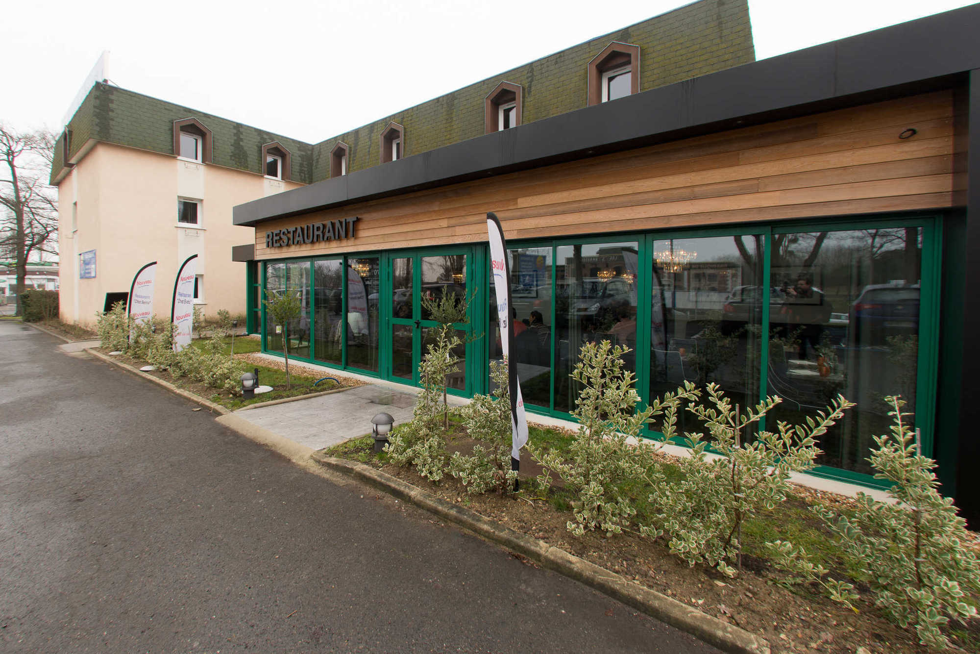 Hotel Acadie Eragny Exterior photo